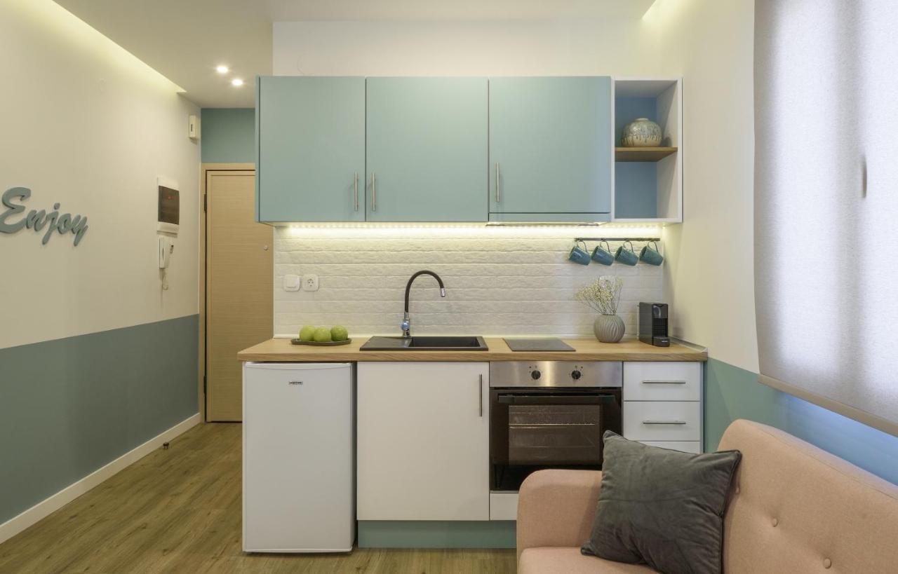 Τhe Half Root Suite In The Heart Of City Center Thessaloniki Exterior photo