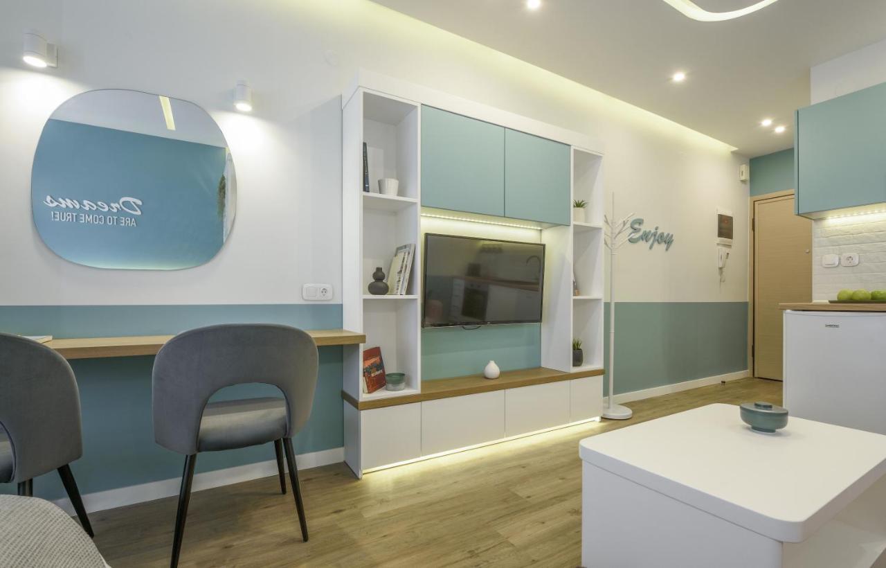 Τhe Half Root Suite In The Heart Of City Center Thessaloniki Exterior photo