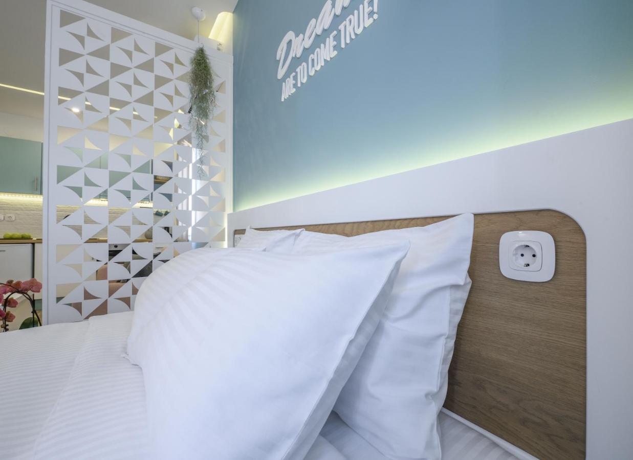 Τhe Half Root Suite In The Heart Of City Center Thessaloniki Exterior photo