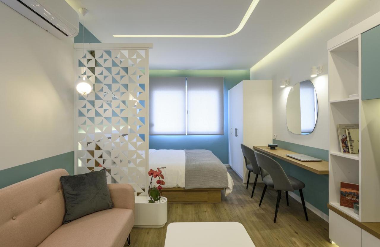 Τhe Half Root Suite In The Heart Of City Center Thessaloniki Exterior photo